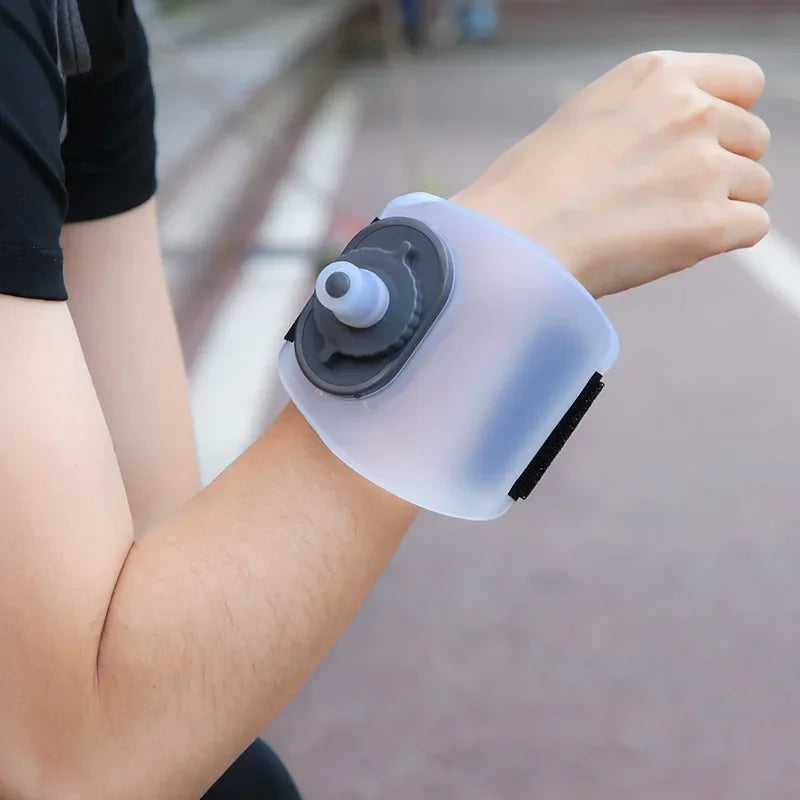 Garrafa de Pulso Esportiva – Hidratação Portátil para Corrida, Ciclismo e Trilhas