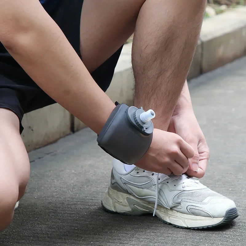 Garrafa de Pulso Esportiva – Hidratação Portátil para Corrida, Ciclismo e Trilhas